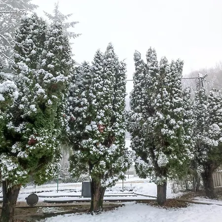 Hethazpuszta Erdeszlak בית הארחה Isztimér